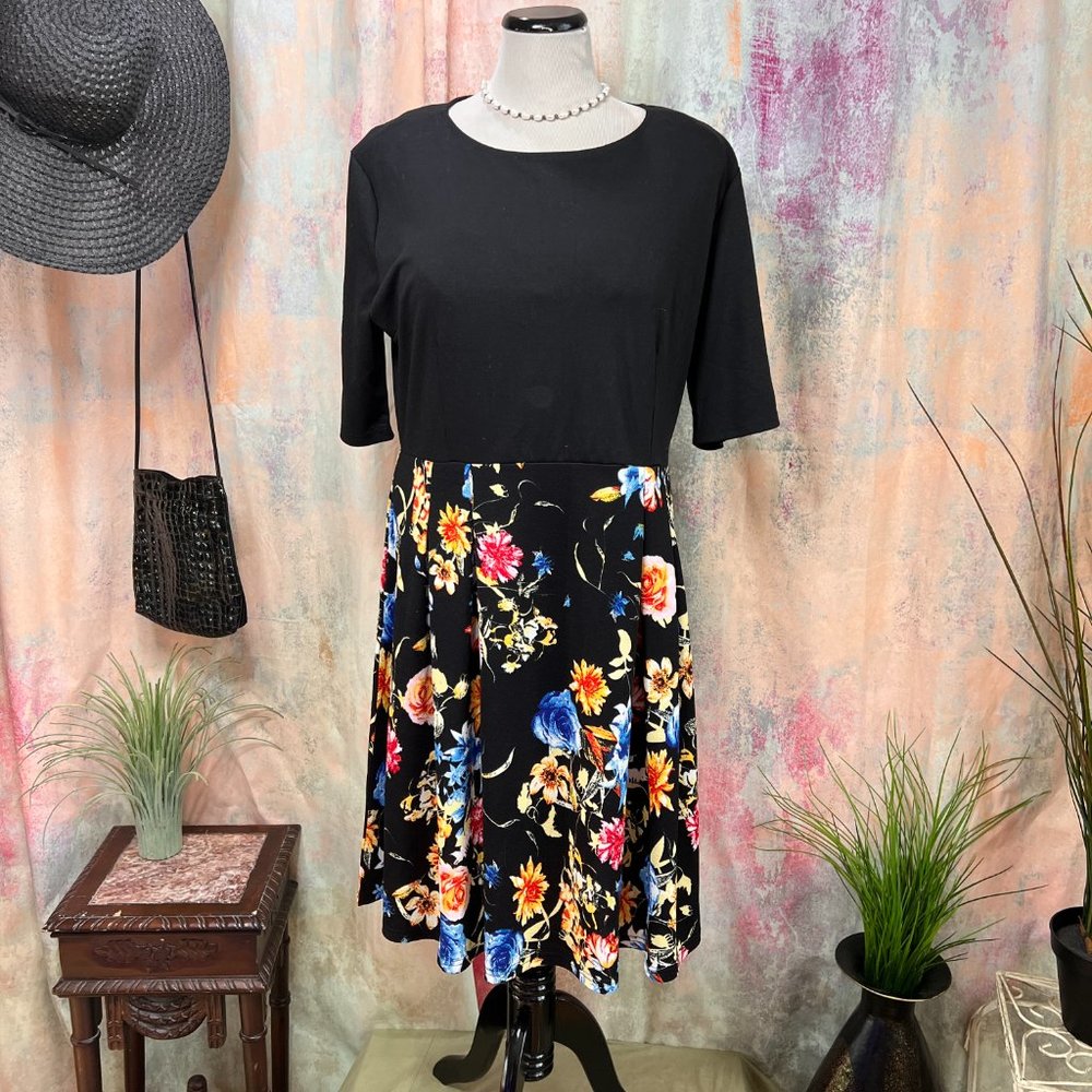 VTG - NEW📌Oxiuli Fashion Floral -Cotton Blend -1/2 Sleeves Dress with Black Top